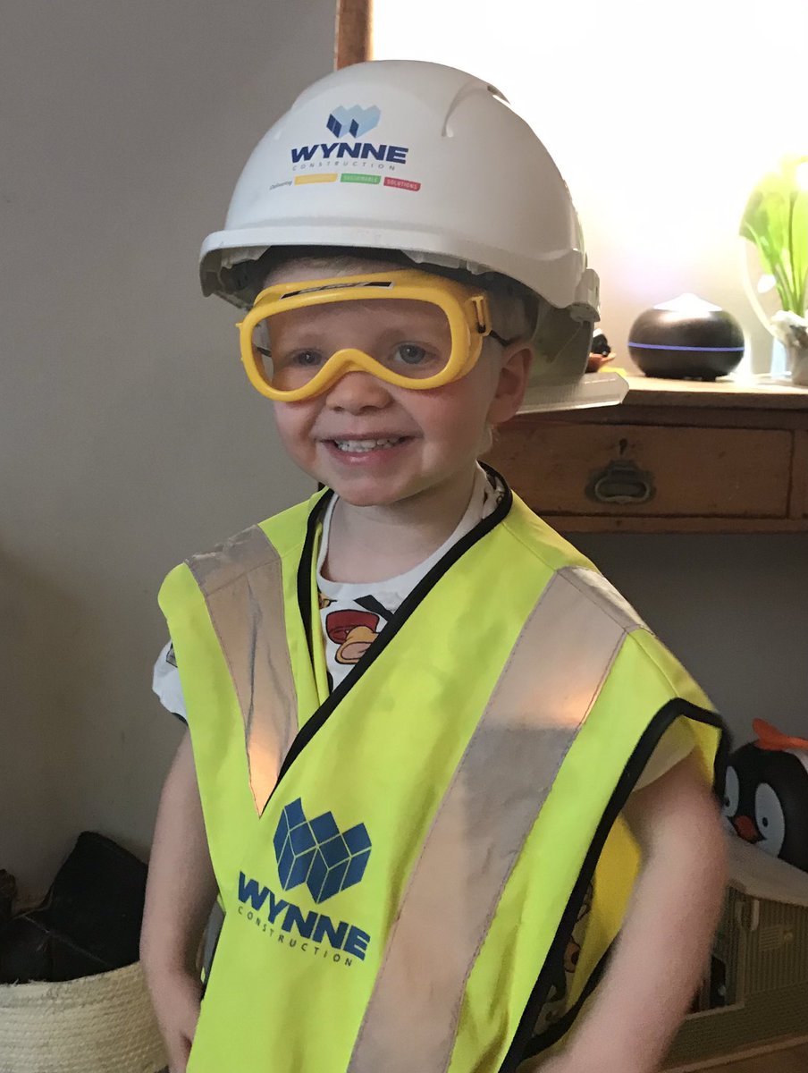 MarkRedVan's tweet photo. Start them young!#getintoconstruction https://t.co/X2iNTCuDJ5