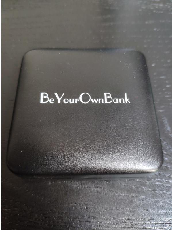 CoinsOfNakamoto's tweet photo. With all the current turmoil, why not buy a "Be Your Own Bank" silver coin?

We only have one in stock: https://t.co/YQwNZ0BTkR

=== BANKERS ₿EWARE ===

#btc #wsb #silver #oneounce #bitcoin #bankersbeware #byob https://t.co/l8xJhRzgJr