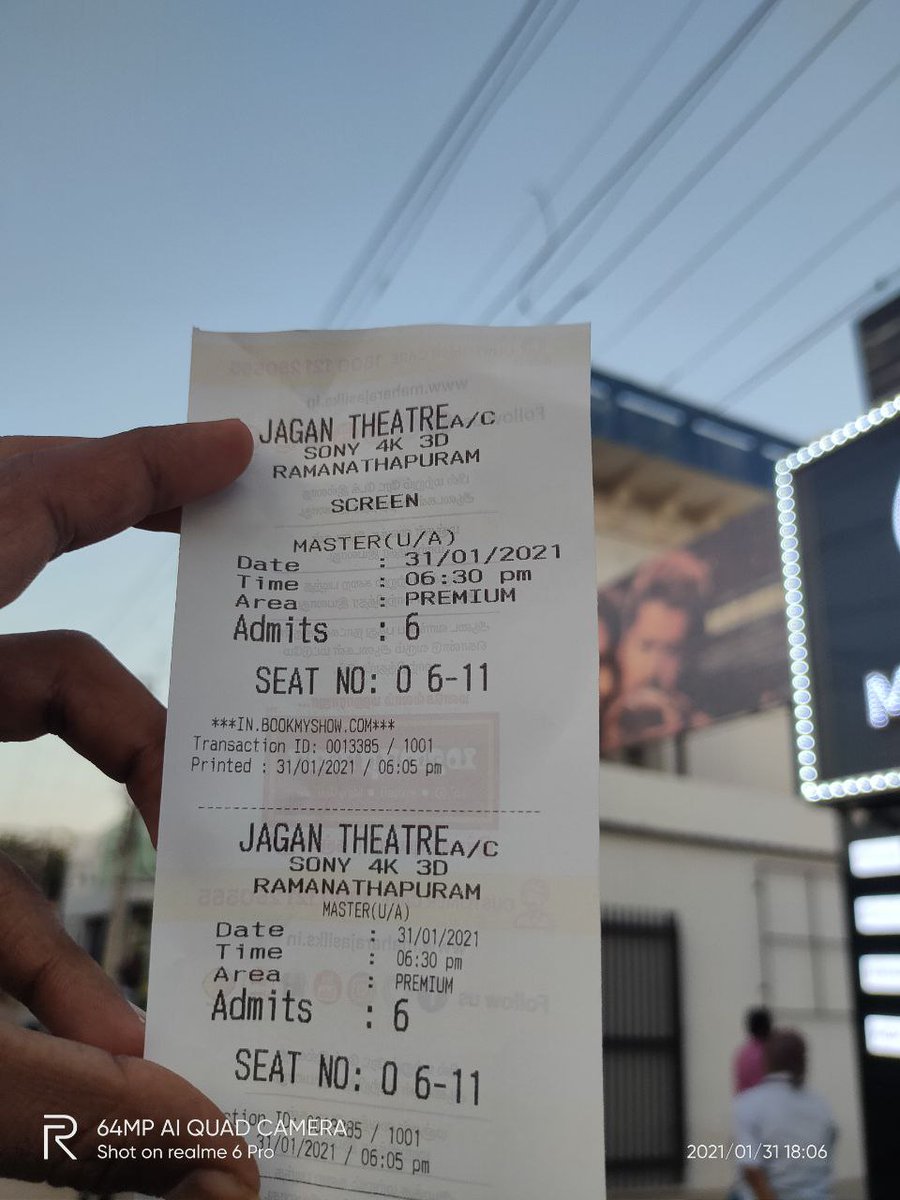 IdrishVijay's tweet image. நீங்க OTT la விட்டாலும் நாங்க எங்க தளபதி-ய SCREEN La தான் பார்ப்போம்.....😎💥📽️⚡ 

Count No.11 #MASTER 🤫👊🏻
#BlockBusterMaster