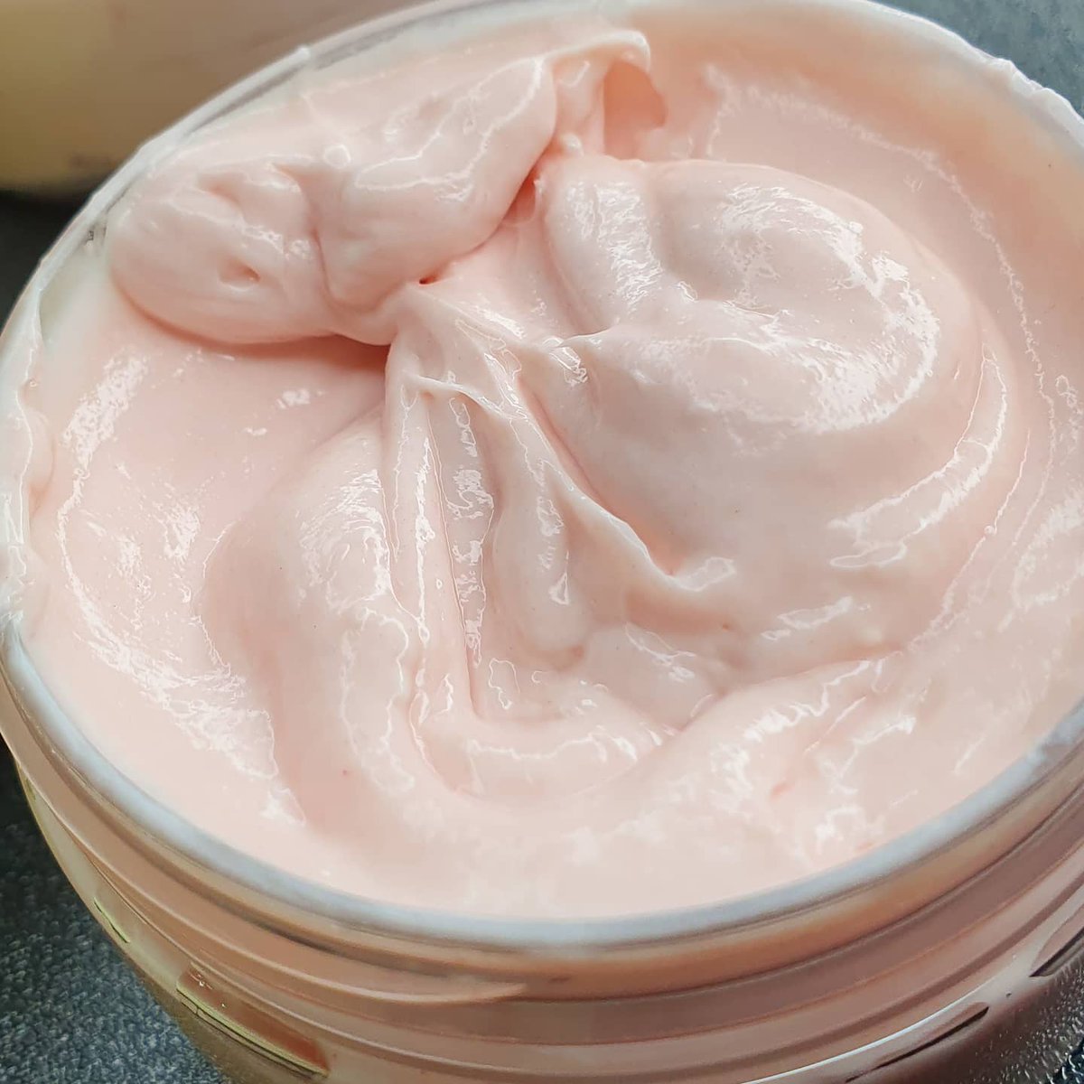 BaloreSkin's tweet photo. Texture shots are the best!
#baloreskin #balore #skin #skincare https://t.co/TeIENiQcfD