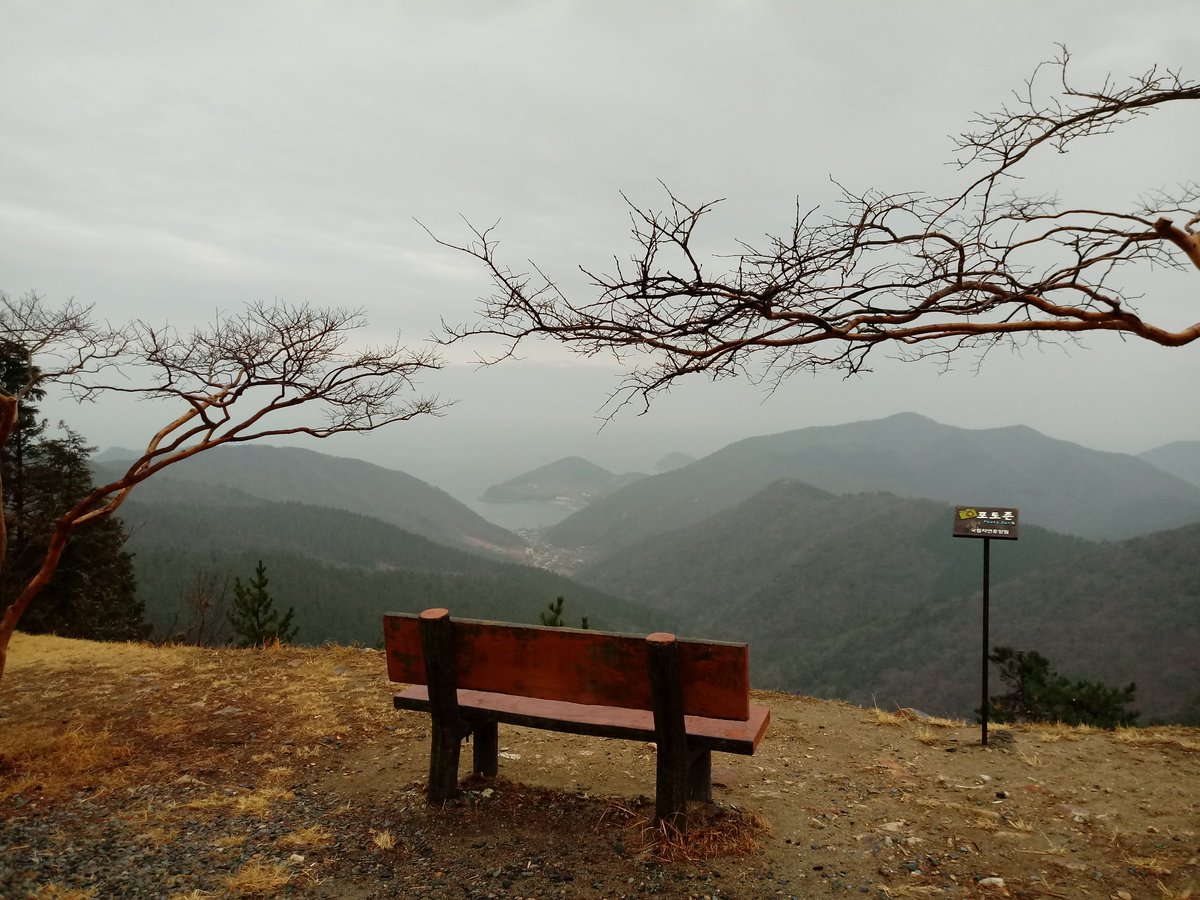 oops1945's tweet image. 인생은 흘러가는 것이 아니라
채워지는 것이다.
우리는 하루하루를
그냥 보내는 것이 아니라
내가 가진 무엇으로 채워가야 한다.

- 존 러스킨