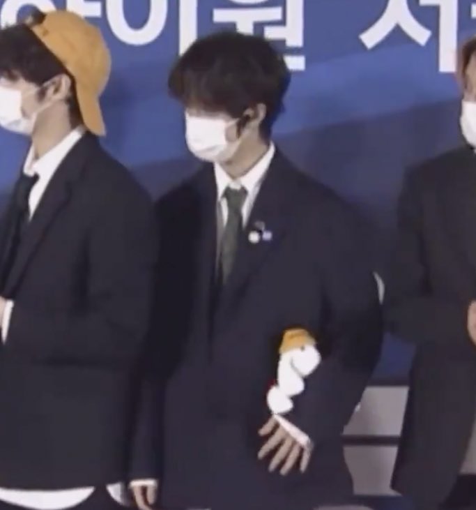 STOP the way he holds the plushie ...