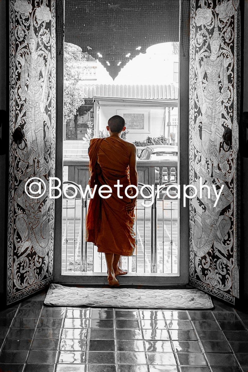 BoweTography's tweet photo. 2 more framed photos available from:

https://t.co/gZPqnqtqNQ

The 1st of a Buddhist monk in the Wat Chedi Luang temple in Chiang Mai, Thailand. The 2nd from Cod Beck in the UK

#Buddha #Buddhism #Mindfulness #Thailand #Monk #CodBeck #Woods #Forest #Etsy #EtsyPhotography #EtsyUK https://t.co/OREIKDSa9h