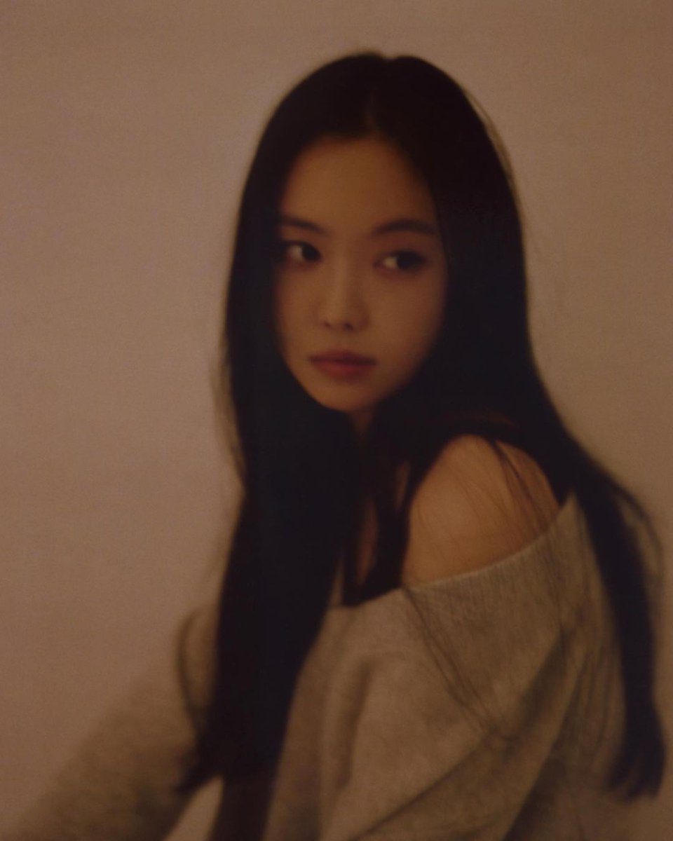 SkyMomorin17's tweet photo. 210131 marcellasne_ 貼文更新(三則)
娜尼：#portraitnaeun #WorkisFunwhenWorkTogether #wfwt

#Apink #에이핑크 #나은 #Naeun #娜恩 https://t.co/lDWEPZRMv1