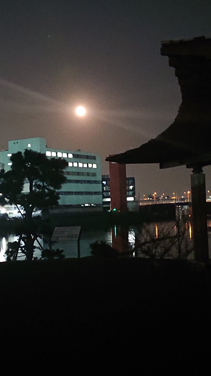 XFeventOTA's tweet photo. #見た人もなにか無言で平和島をあげる https://t.co/D94lgZwu1y