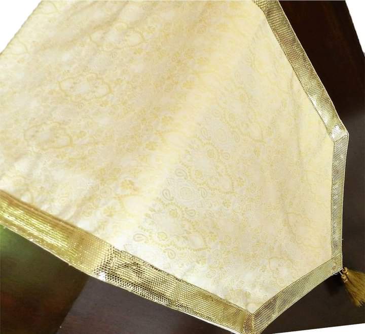CSfurnishing's tweet photo. Brocade
Golden Brocade Table runner with cotton back..Golden Tassels add to the glory.. ☺
With Golden border lace.
Simply classy product to enhance your interiors.. 
12 x 72"
#brocade #tablecloth #tablelinen #delhi https://t.co/9jyvuJPhSL