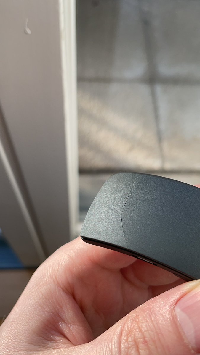 jamiewheeldon's tweet photo. @ChooseMuse hello! Have you ever seen this happen to a Muse S? Pretty sure I haven’t done anything to damage it. The results seem a little off at the moment too. Wondering if it’s possible there’s something wrong with it? 🤔 https://t.co/IRlcMBRJh4