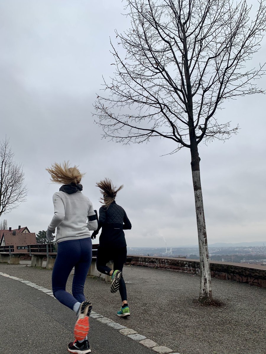 lukizzl's tweet photo. 100 Freund:innen der Bewegung an der frischen Luft haben sich heute frรผh wieder in der #Twitterlaufgruppe auf #Clubhouse gegenseitig motiviert ๐๐พ๐โโ๏ธ๐๐ป๐๐พโโ๏ธ
Nรคchsten Sonntag 07.02. um 08:30 wieder:
๐ https://t.co/m244m5SgFy
#running #RUN711 #laufzeitSTR https://t.co/9pL9maHO08