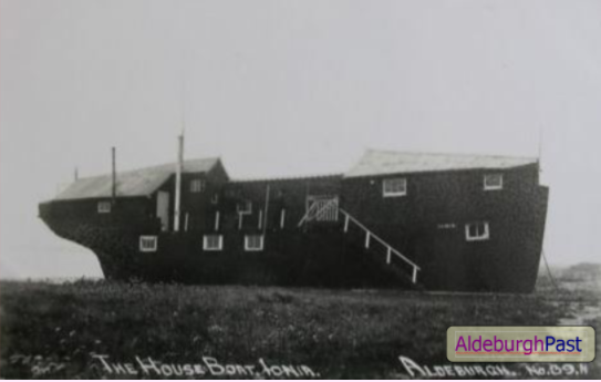 AldeburghPast's tweet photo. 🟣Our next postcard image confirms the Ionia was ...
      ... a houseboat!
🟣Originally she was a 19th century Grimsby registered trawler saved from the breakers yard well before 1920
🟣But this image shows little sign of life on board
#OnePlaceLandmarks #Ionia #Slaughden https://t.co/Um0z87J3KN