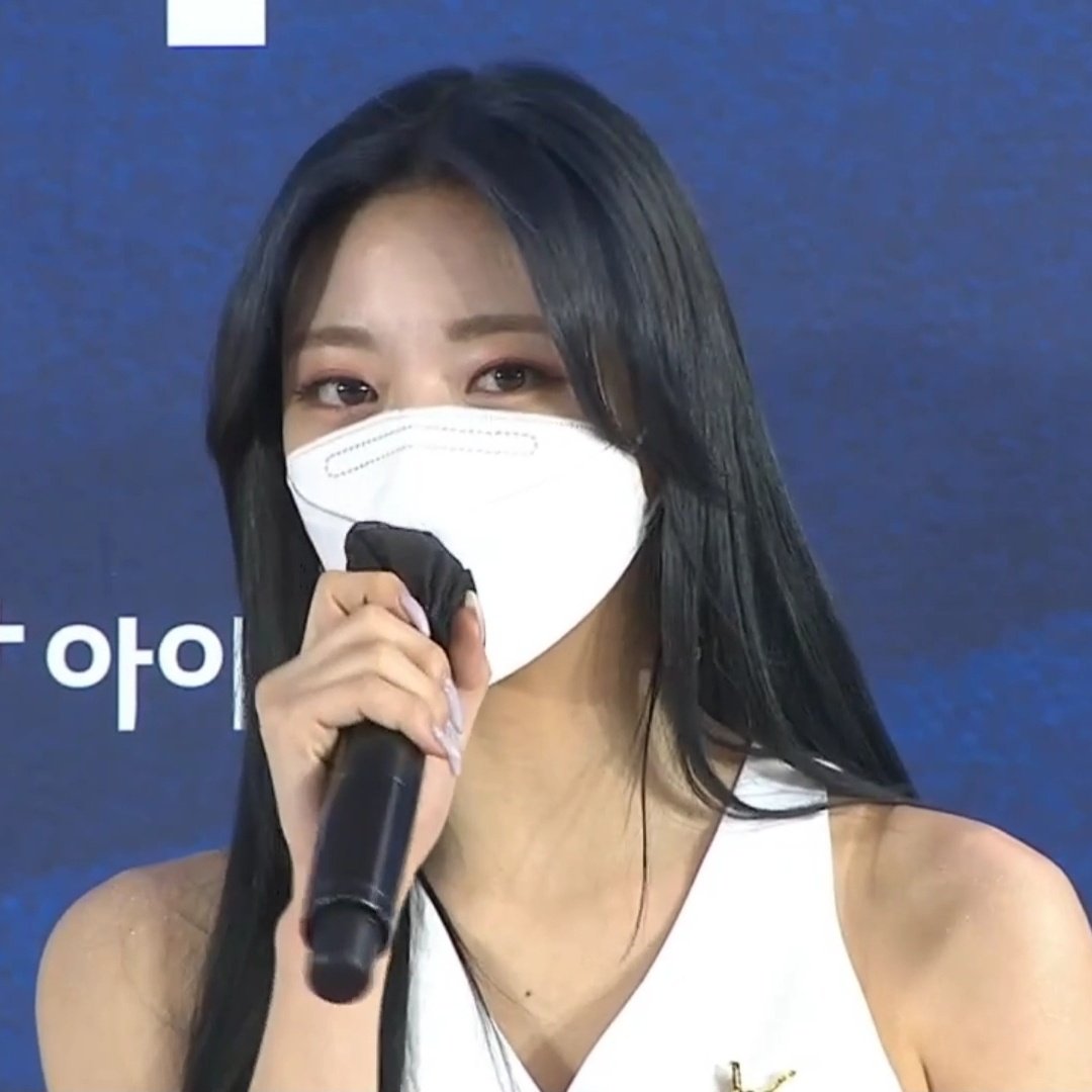 EtDMr_tVoAALZng?format=jpg&name=medium