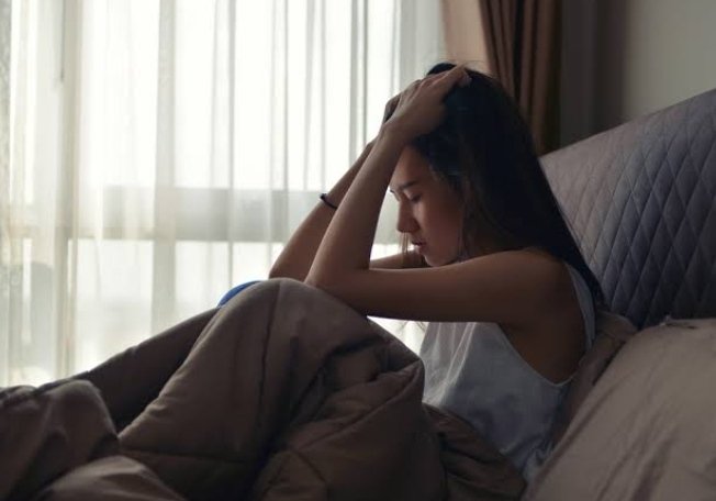 CARA MENENANGKAN ORANG YANG MENGALAMI LUKA KECEWA DAN PATAH HATI YANG MENDALAM HINGGA BERUJUNG DEPRESI.---- A THREAD ----