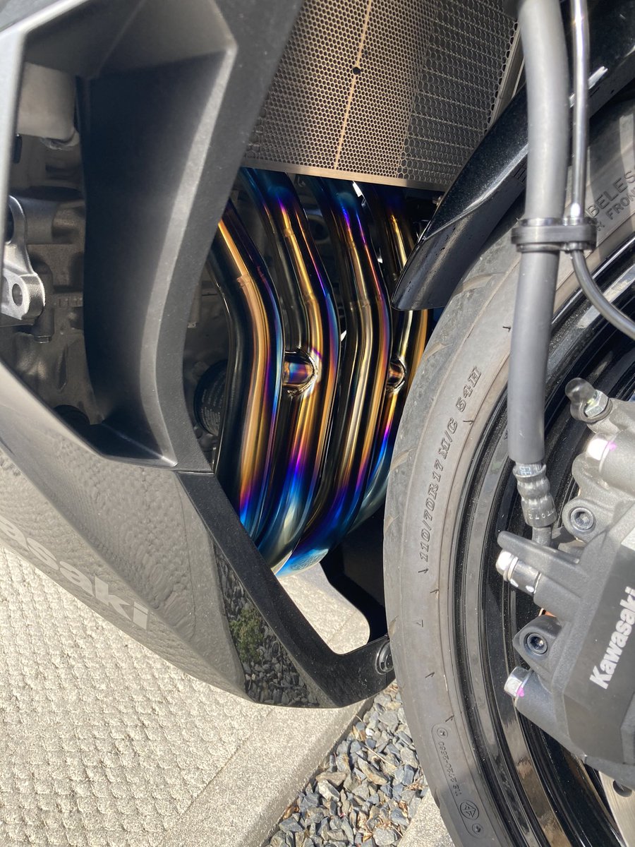 ZX-25RのOVERマフラー取り付けました。いい音で大満足です。 #zx25r