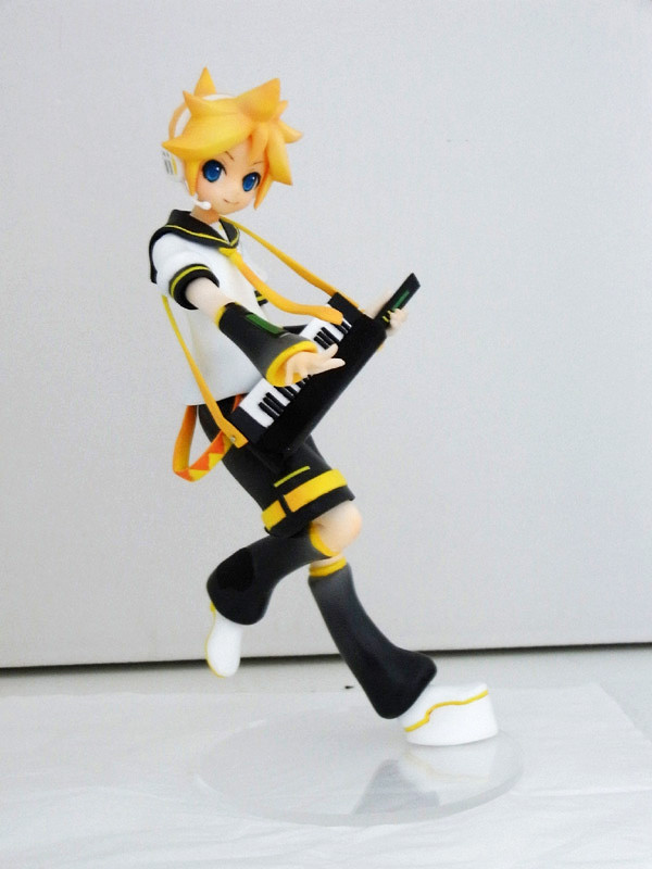 kagaminefigures's tweet photo. 【鏡音レン】Kagamine Len: (Nikemeyo) https://t.co/ynSalgZZMn