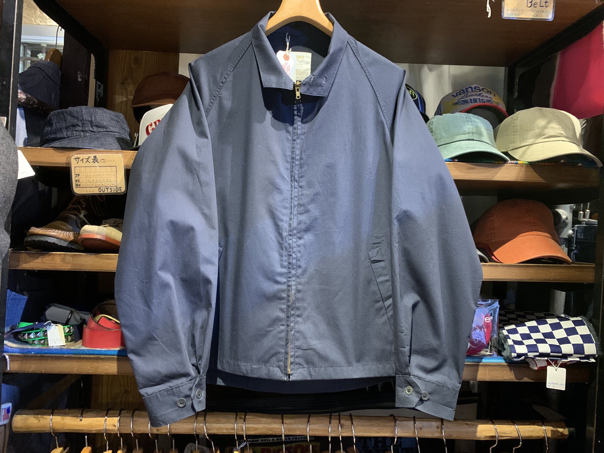 Outside Kawasaki Used London Fog Swing Top Size 42 Long M Lぐらい Price 5800 Tax ネイビー ラグラン袖 羽織りが必要なときに 便利なジャケット アウトサイド川崎 川崎 川崎駅 川崎駅東口 古着 ユニセックス アメカジ 川崎じもと応援券 Outside Kawasaki Used London Fog Swing Top Size 42 Long M Lぐらい Price 5800 Tax ネイビー ラグラン袖 羽織りが必要なときに 便利なジャケット アウトサイド川崎 川崎 川崎駅 川崎駅東口 古着 ユニセックス アメカジ 川崎じもと応援券