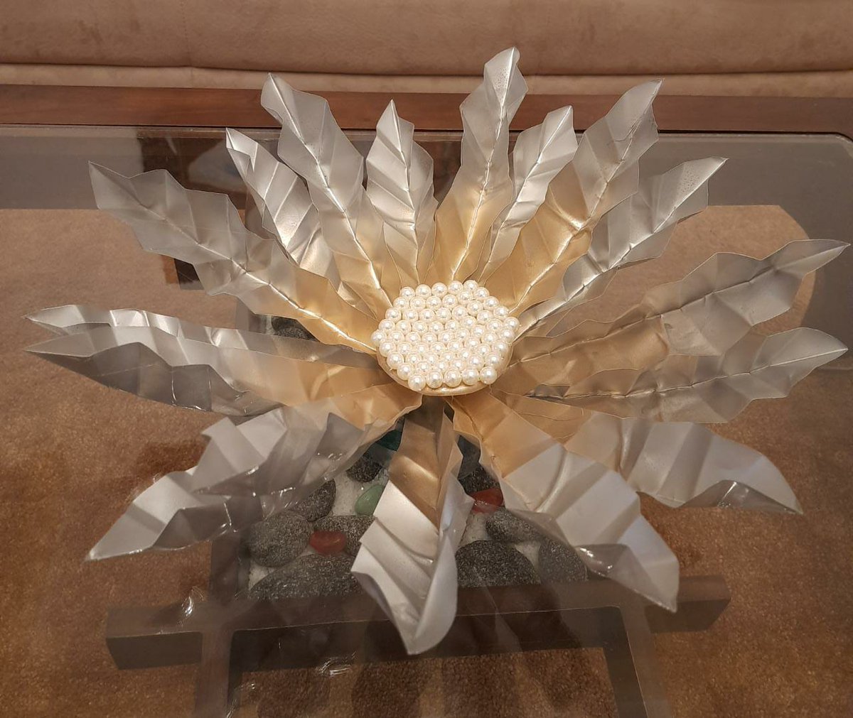Bohras_FarEast's tweet photo. The ladies of the @Dawoodi_Bohras community in #Colombo have been busy repurposing and upcycling plastic into beautiful, prolific creations, as part of Turning the Tide against Plastic Pollution &amp; Happy Nests (global initiatives aiming to spread awareness to #SaveOurPlanet). https://t.co/rTDexvxjXc