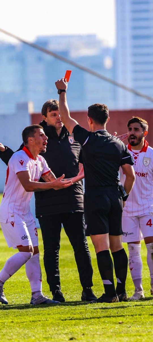 ErkutSamsunspor's tweet photo. #burezaletigörmezdengelemezsiniz
Hakemim diye ortada gezme. #Samsunspor un hakkını yiyenler Bal Ligi'nde bile mücadele edemiyor artık. Allah'ın adaleti en yakın zamanda yerini bulacaktır. Bu fotoğrafı unutma #ramazankeles #mhk @TFF_Org !!!! https://t.co/d1Yp3xdOHU