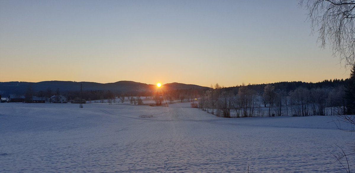 RuneAaH's tweet photo. Soloppgang i #Maridalen. https://t.co/fvPJrq2IuI