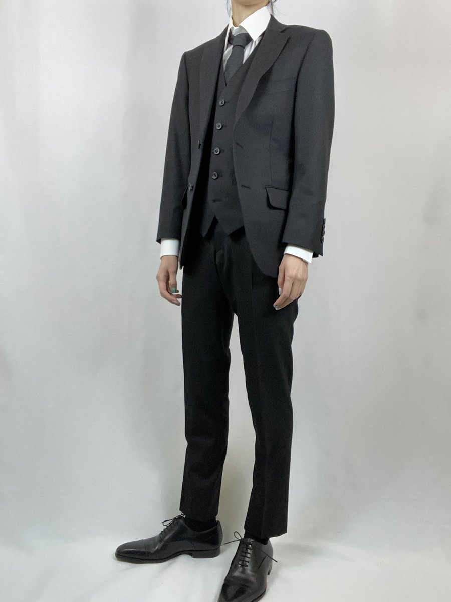 Neo End Tokyo メンズのスーツの形状が好きなんですけど メンズベースで女性のスーツをオーダーすることできますか と聞いたところ もちろんです と間髪入れず答えてくれたdifferenceの店員さんを忘れない というか受け取りの時にまたお会いしま