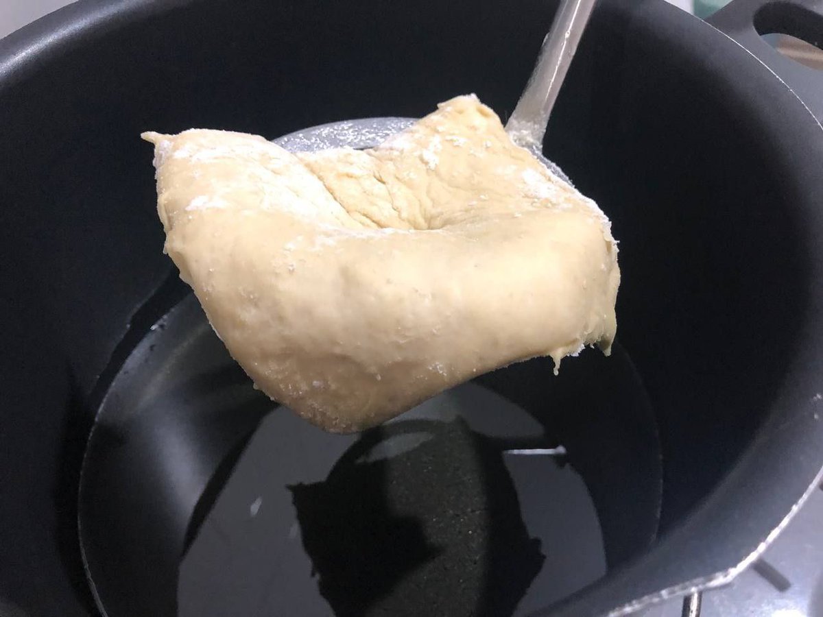 JojoSekri's tweet image. JoJoCookingMagic Homemade African Vetkoek  / Fried dough bread 
JojoCookingMagic Recipe
 #tunapockets #stuffedbread #naturalspices #fatcake #spices #herbs #naturalingredients #africandish #noaddictives #nomsg #baking #foodie #ownrecipe #familyrecipe 
@jojosekri @jojocookingmagic