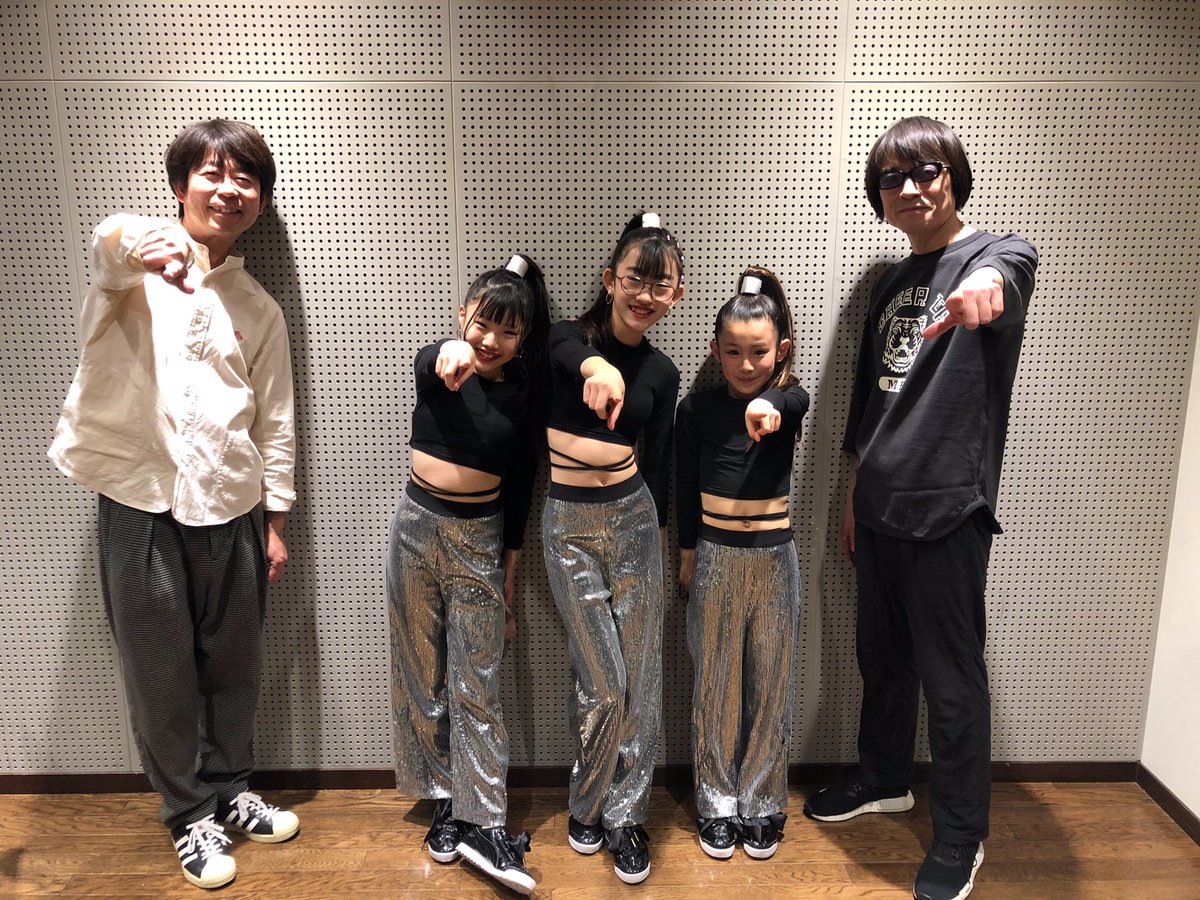 UNISTA_Staff's tweet photo. 真心ブラザーズさんのワンマンライブ「Cheer up! 006」@日本青年館ホールに、みいしゃちゃん、みゆちゃん、りおんちゃんがゲスト出演してきましたー♪

めちゃくちゃ盛り上がりました！
楽しかった😊

真心ブラザーズさんの楽曲で元気を貰いました💪
ありがとうございました😊 https://t.co/p1veI9dPCq