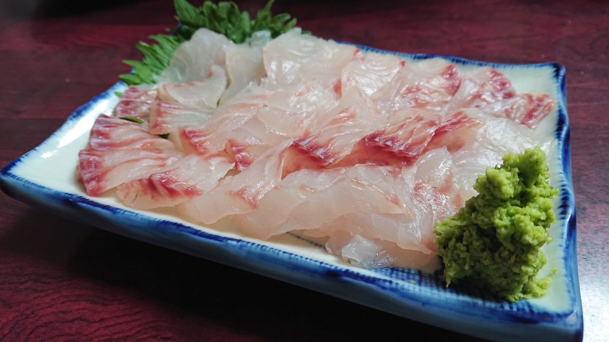 ちょ 今日釣りたてのメジナを刺身としゃぶしゃぶにしました 刺身は生わさびを添えて 甘くてモチモチフワフワプリプリ最高 お腹いっぱい O メジナ 料理 刺身 しゃぶしゃぶ