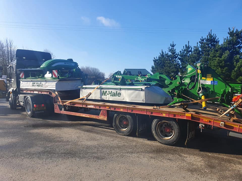 McHaleOfficial's tweet image. The preparation for grass is starting!

Best of luck to P.C.&amp;amp; A.M Stephens Contractors with their new McHale Pro Glide F3100 &amp;amp; R3100 mowers sold by Truro Farm Machinery!
#mchale #proglide #silage2020