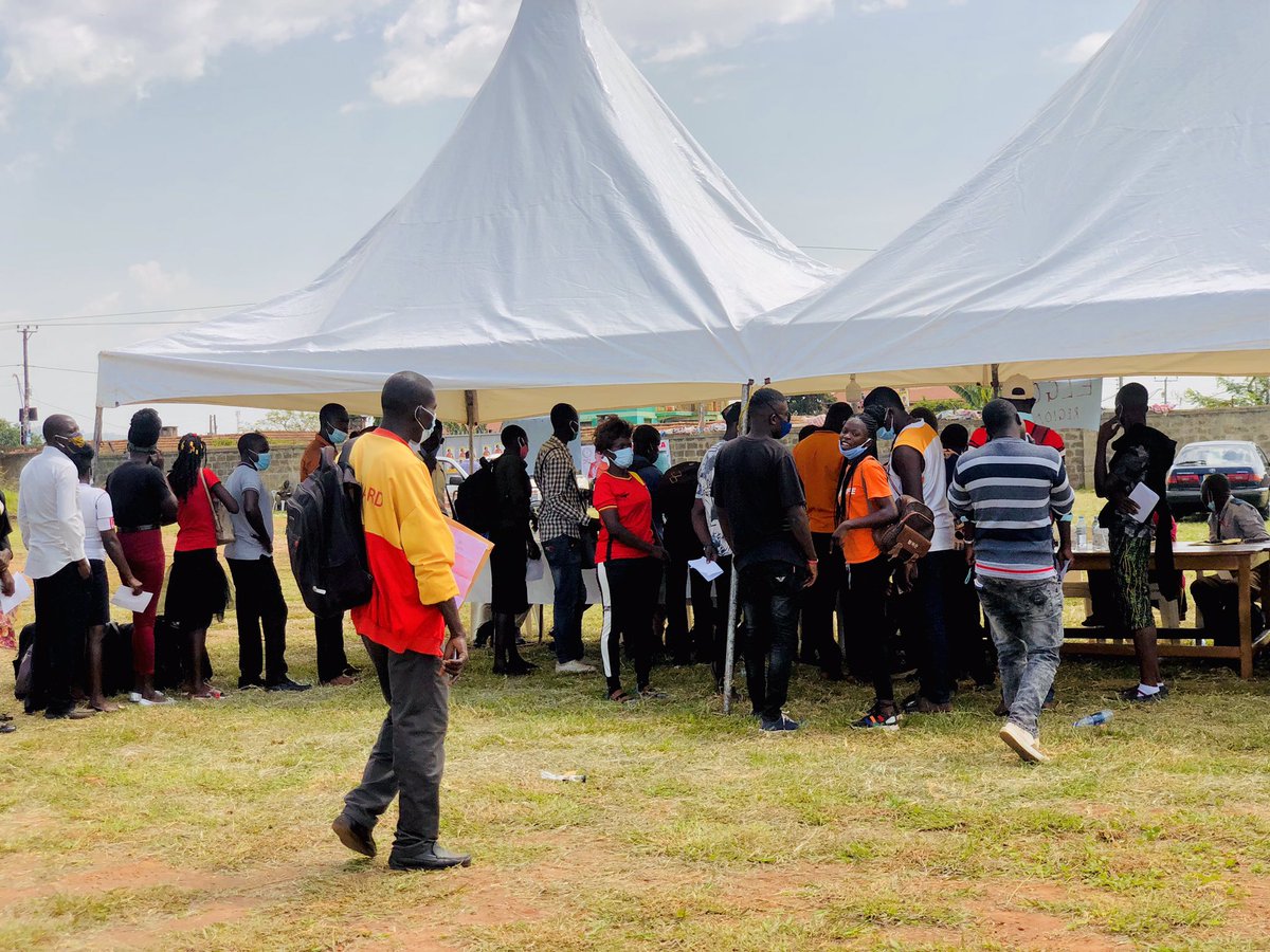 FarajaDTv's tweet photo. UPDATES; Delegates Accreditation of National Youth Representive to Parliament Regional elections are taking place at Mbale Senior Secondary School. 
#UgandaDecide2021 
#RegionalYouthMP
#YouthDecidesUG https://t.co/1TJmCONdMW