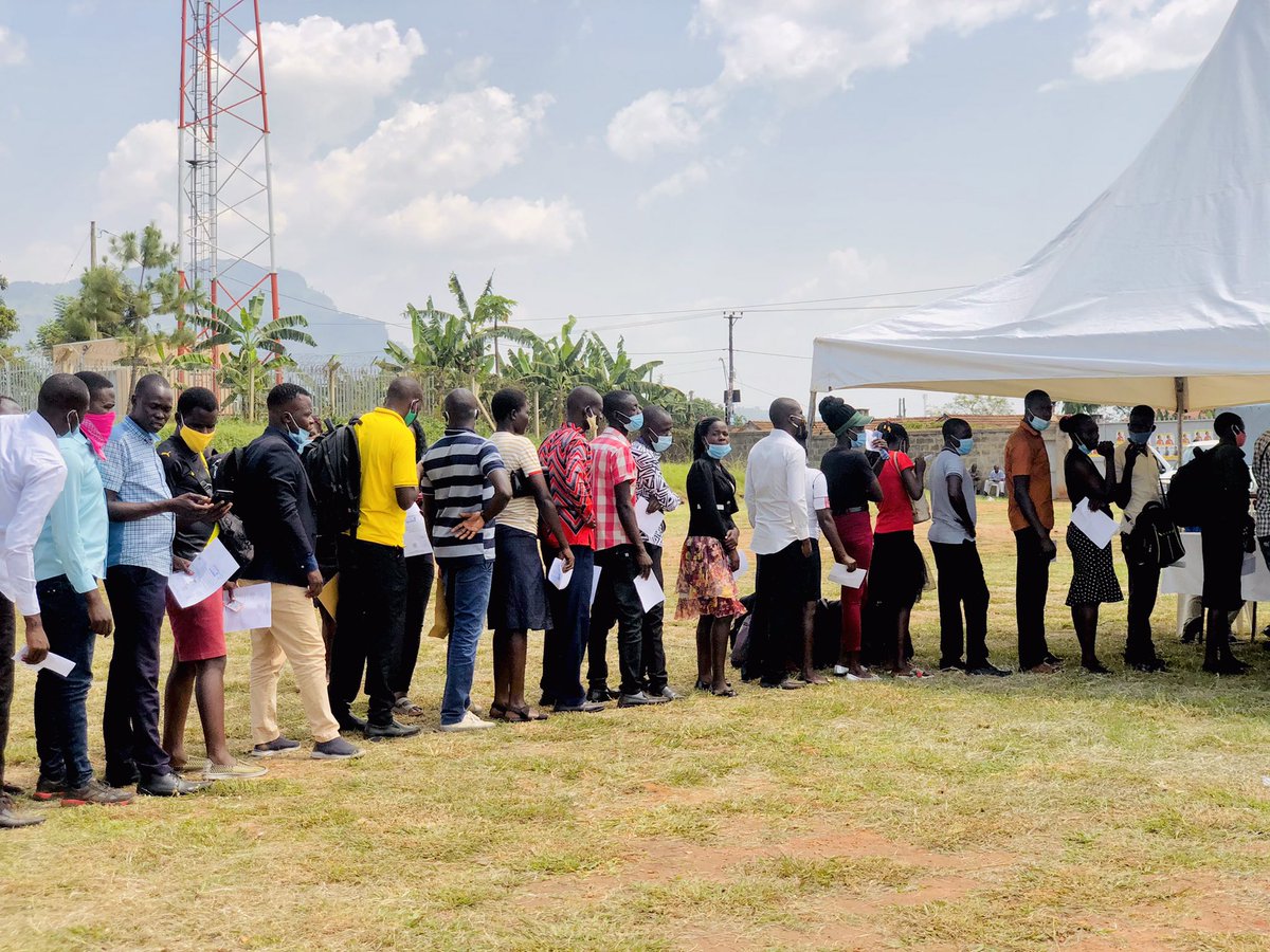 FarajaDTv's tweet photo. UPDATES; Delegates Accreditation of National Youth Representive to Parliament Regional elections are taking place at Mbale Senior Secondary School. 
#UgandaDecide2021 
#RegionalYouthMP
#YouthDecidesUG https://t.co/1TJmCONdMW