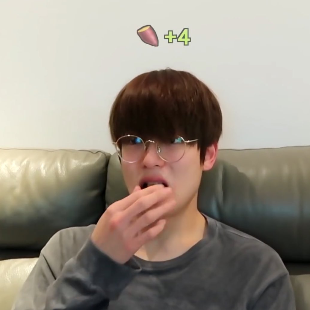 나 tweet media
