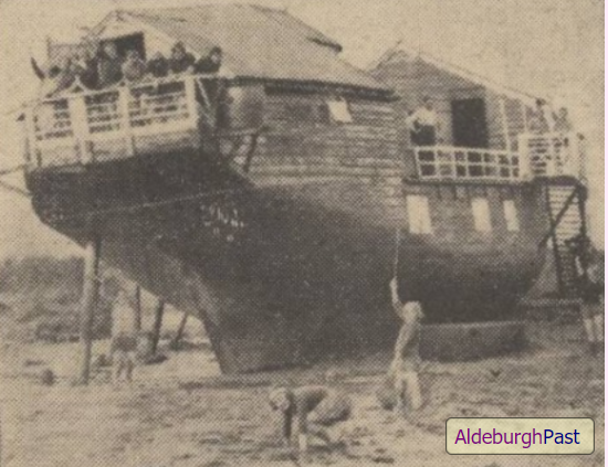 AldeburghPast's tweet photo. 🟣And this image from 1932 definitely shows lots of life aboard
🟣It shows girls from the Greenwich Girls Home holidaying on the houseboat!
#OnePlaceLandmarks #Ionia #Slaughden https://t.co/GLv1cb2Aal