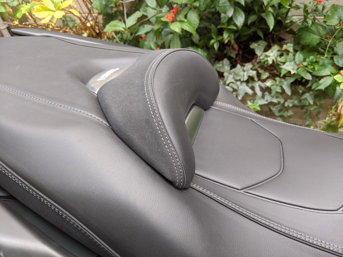 トリシティ300 　X-MAX 250 コンフォートシート　komoさん専用 トリシティ300 X-MAX 250 コンフォートシート komoさん専用