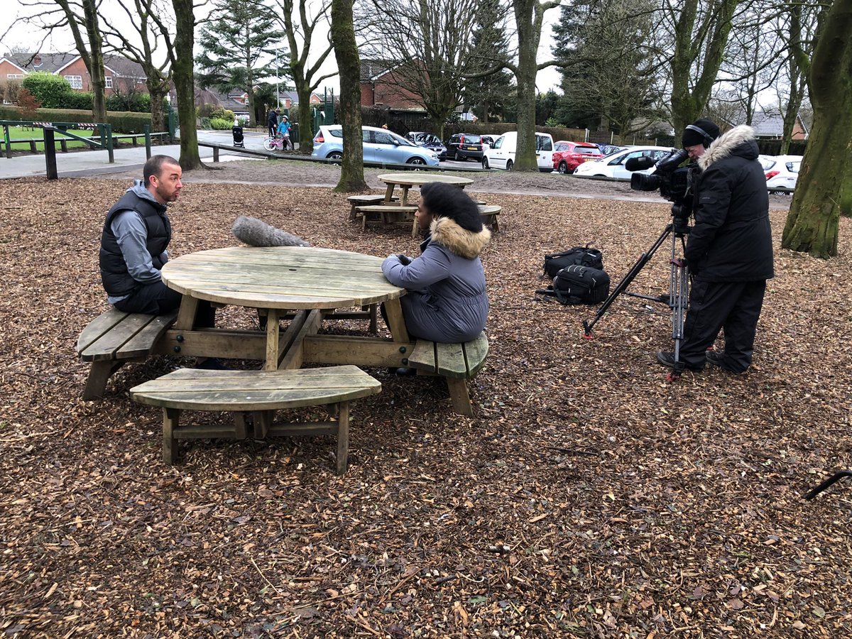 Our fundraiser Tim will be on <a href="/GranadaReports/">ITV Granada Reports</a> at 4.50pm today talking about his amazing recovery &amp; #300in30 challenge to thank #NHSheroes at <a href="/OldhamCO_NHS/">Oldham Care Organisation</a> &amp; @SalfordRoyalNHS
Dr Paul Cooper from @MCCNatSRFT will also make an appearance.
Tune in if you can!