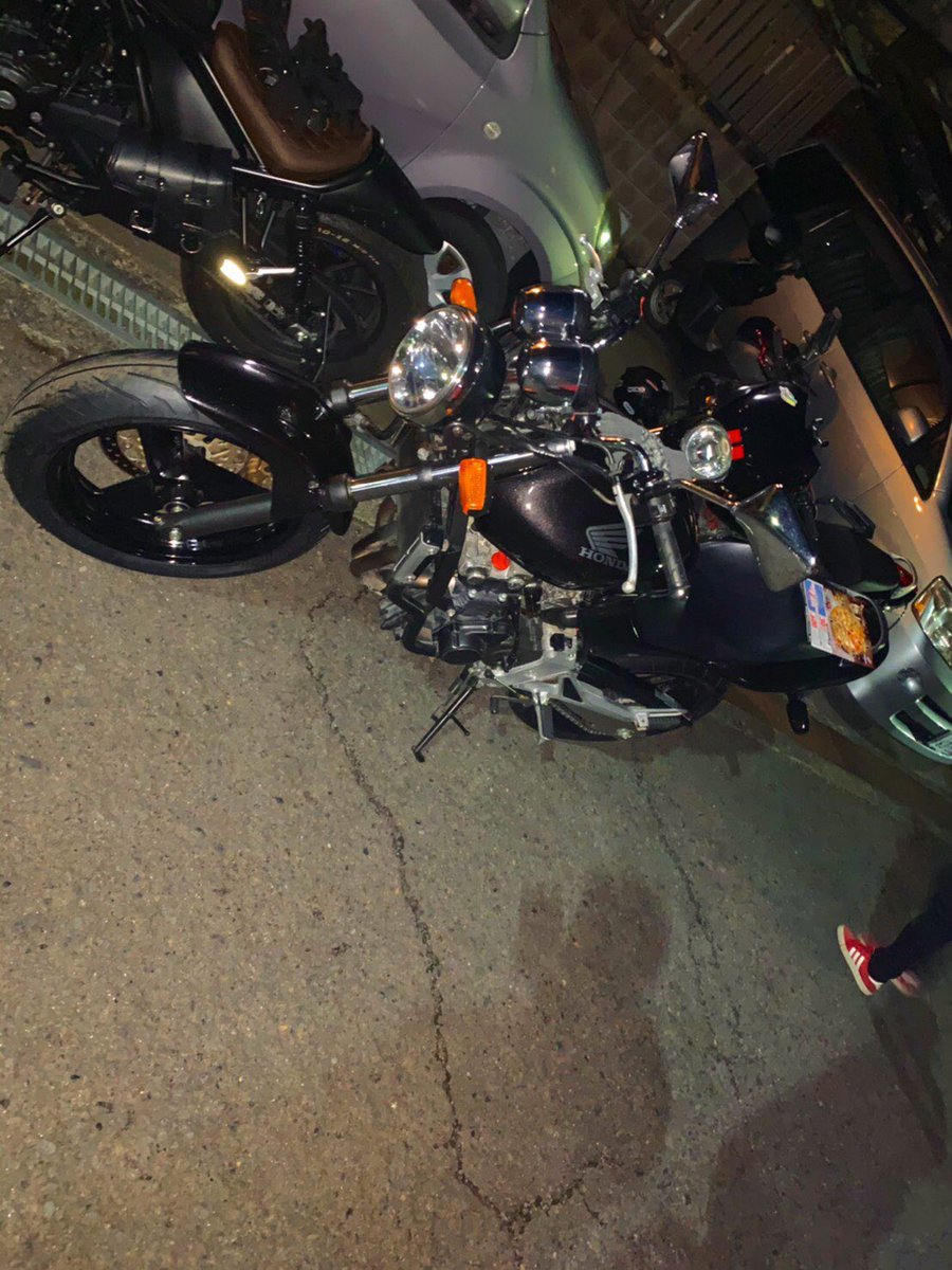 Ashx7_95's tweet photo. ホーネット納車！！！！
友達みんな見に来てくれた🥳 https://t.co/bwybww7HlY