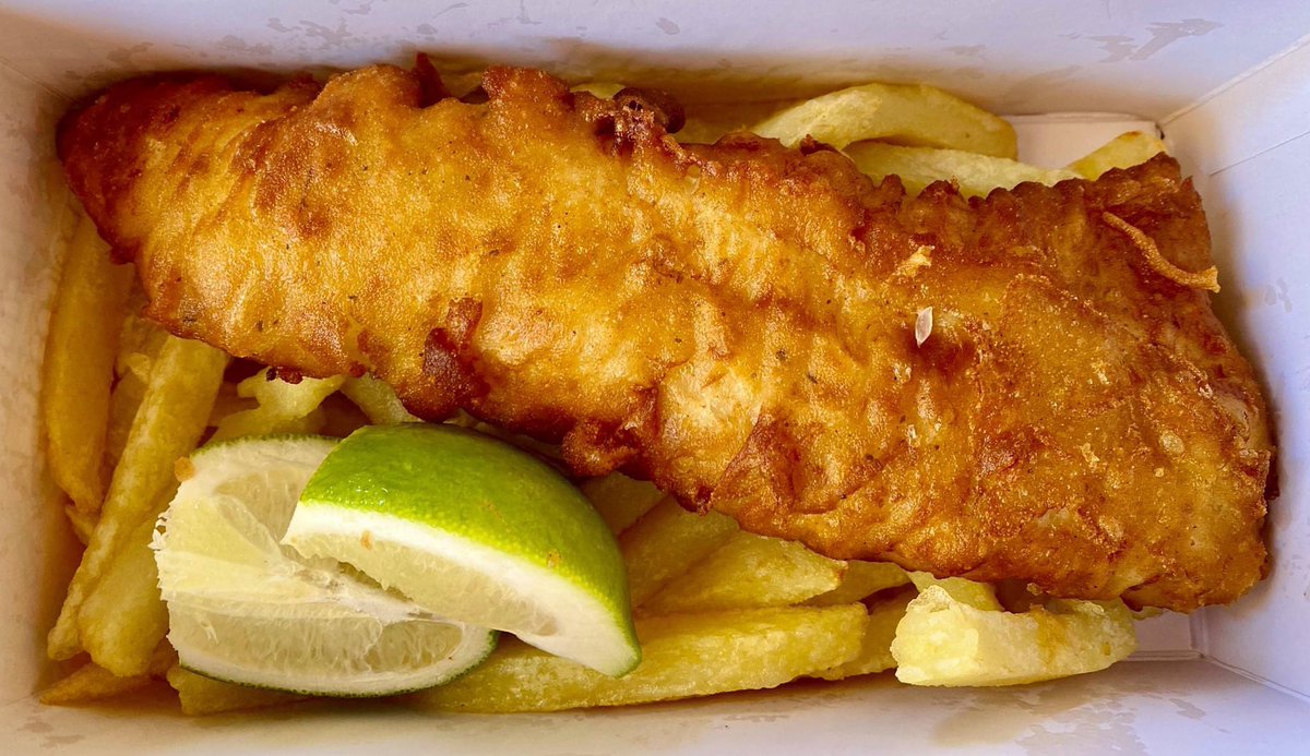 LaurasWorldza's tweet photo. Mariner's Wharf fish & chips smothered in brown vinegar (just the way I like it), and a visit from Nicholas the resident sea lion.
The 'Republic of Hout Bay' is always a good idea! 😉
#LaurasWorld
#LaurasTravel
#LaurasTravelSouthAfrica
#HoutBay
#MarinersWharf https://t.co/mAeM7VVjlb