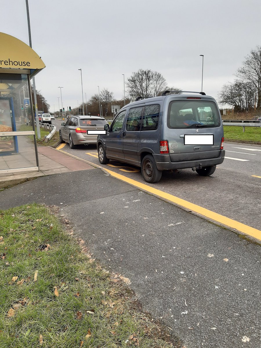 Vehicle stopped by patrols following Intelligence received

Driver spoken to &amp; provided a positive road side Drugs Wipe
Cocaine &amp; Cannabis

The 3 passengers aged, 5, 7 &amp; 8 years in the car have been taken off the network with our patrol &amp; a relative has been contacted
#Fatal5