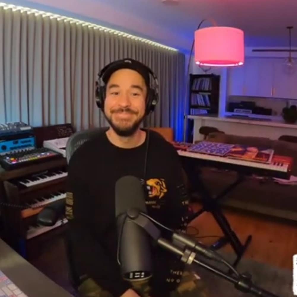 mikeshinoda_de's tweet photo. @chriskellymusic STREAMS
Mike produziert:
* "Known Like This" von #BenKesslerMusic
* "I Can't Feel A Thing" von #Judison
* "Not Your Game" von #MeganLenius
Zeichnet neue emotes für den Twitch Chat
HIGHLIGHT
Der etwas andere sample Jam.🤔😉
https://t.co/8VtunWDAwb
🔽3 https://t.co/P5EuhrSgUW