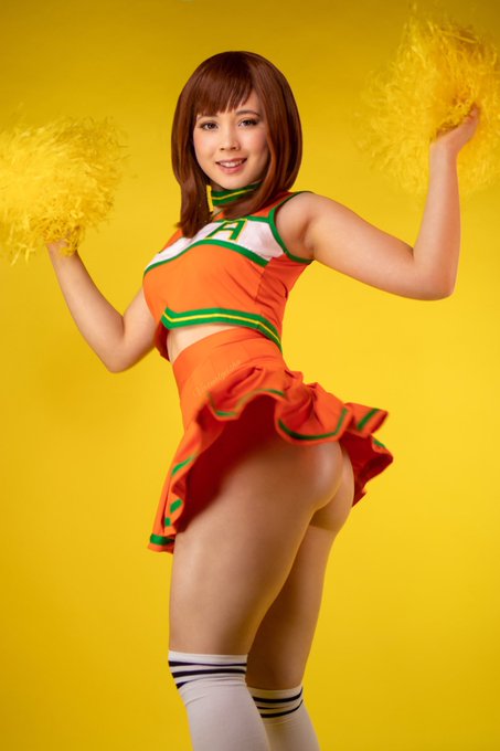 1 pic. ⭐️ Ochako Uraraka showing you her best cheer routine ⭐️ 

RT if you’d wanna watch the whole thing