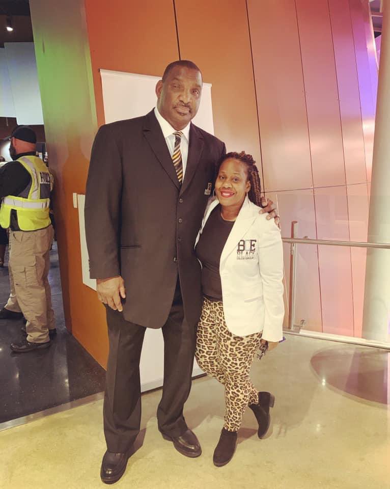 BlackCollegeExp's tweet image. 33 years ago Doug Williams defeated John Elway &amp;amp; the Denver Broncos becoming the first black QB to play in a Super Bowl &amp;amp; win! He was also named MVP of the game! (SBXXII) #HBCUmade #GramFam #SWACmade @Grambling1901 @GSU_TIGERS @Buccaneers @theswac @NFL