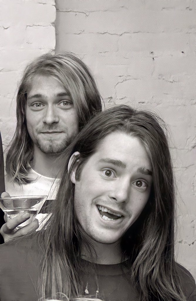 Happy Birthday to Chad Channing!

Chad was on of the first drummers in Nirvana & a good friend of Kurt and Krist! 