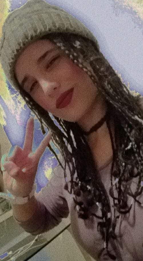 FreshCaribbean's tweet photo. Hola, ella es mi prima, su nombre es Oriana Requena, está desaparecida desde el día Viernes, salió de su hogar en Caracas, El Cementerio, Iba a jugar rugby y luego a encontrarse con una tía; sin embargo no aparecio en ninguno de los dos sitios, compartiendo esto ayudarias mucho. https://t.co/s7rNIEfdFj