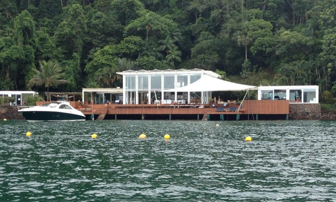 In 2007, he faced new charges of environmental crimes for building a mansion inside a national park in Angra dos Reis. RJ Governor Sergio Cabral, currently serving time for embezzling R$244 million, issued a decree legalizing the property.