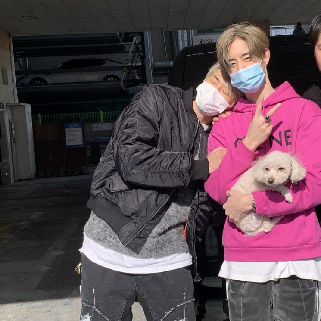 Hello_GOT7tw's tweet photo. [IG] 210131 #Mark:

BYE BYE @.marktuan &amp; MILO 😢😢
ADIOS ADIOS @.marktuan &amp; MILO 😢😢

dong__dong__2 https://t.co/5ok4YlQ324