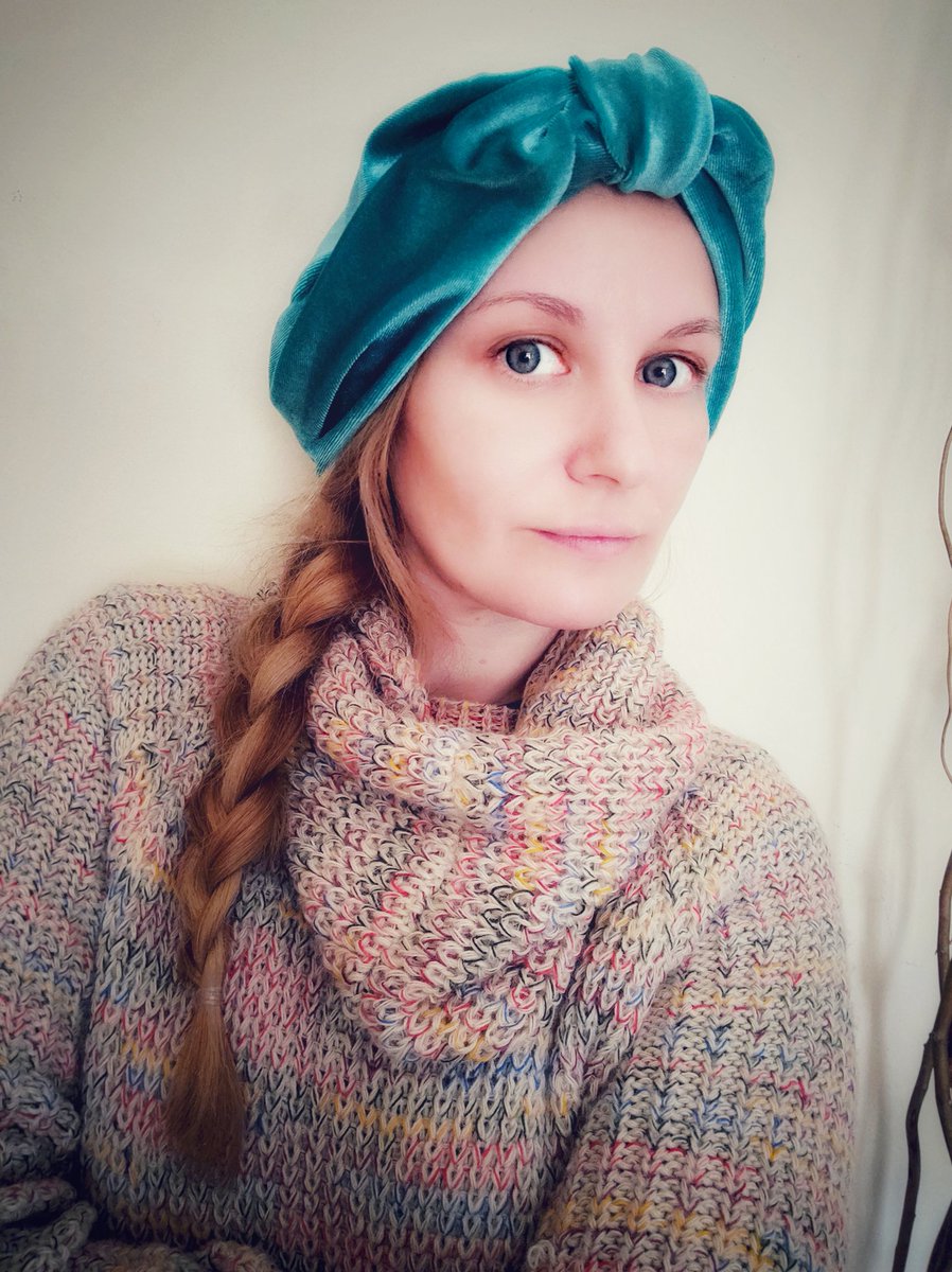 conjuntadisima's tweet photo. Hoy os muestro un nuevo diseño de turbante enterizo, disponible en muchas tonalidades 👉 Precio 12 € con envío incluido de 24-48 h. Pago Bizum o transferencia.👌

💥Contacta!!!

#conjuntadisima 
#turbantesterciopelo
#felpas 
#turbantes 
#tocadosoriginales 
#tiendadecomplementos https://t.co/FdEpn7WwfJ