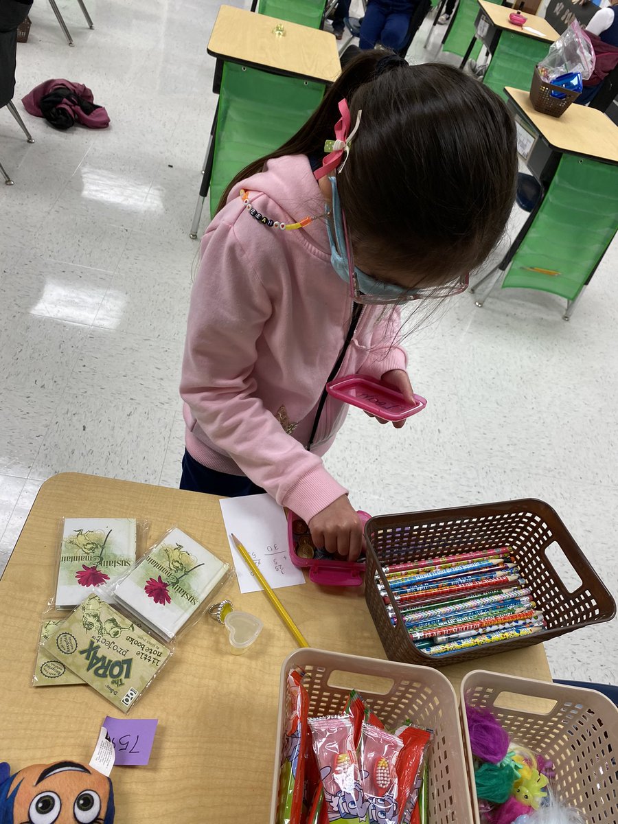 lydis_berriz's tweet photo. Participate, work hard, earn money and then spend it in our classroom store! Having fun while learning  the value of money. #secondgradersrock @SPEpanthers https://t.co/NDgMf8BJAd