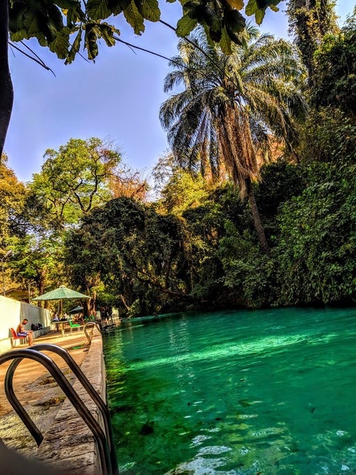 Ladies and gentlemen,

This is Nigeria 🇳🇬 
Location : Bauchi state 

Name of place: Wiki warm spring