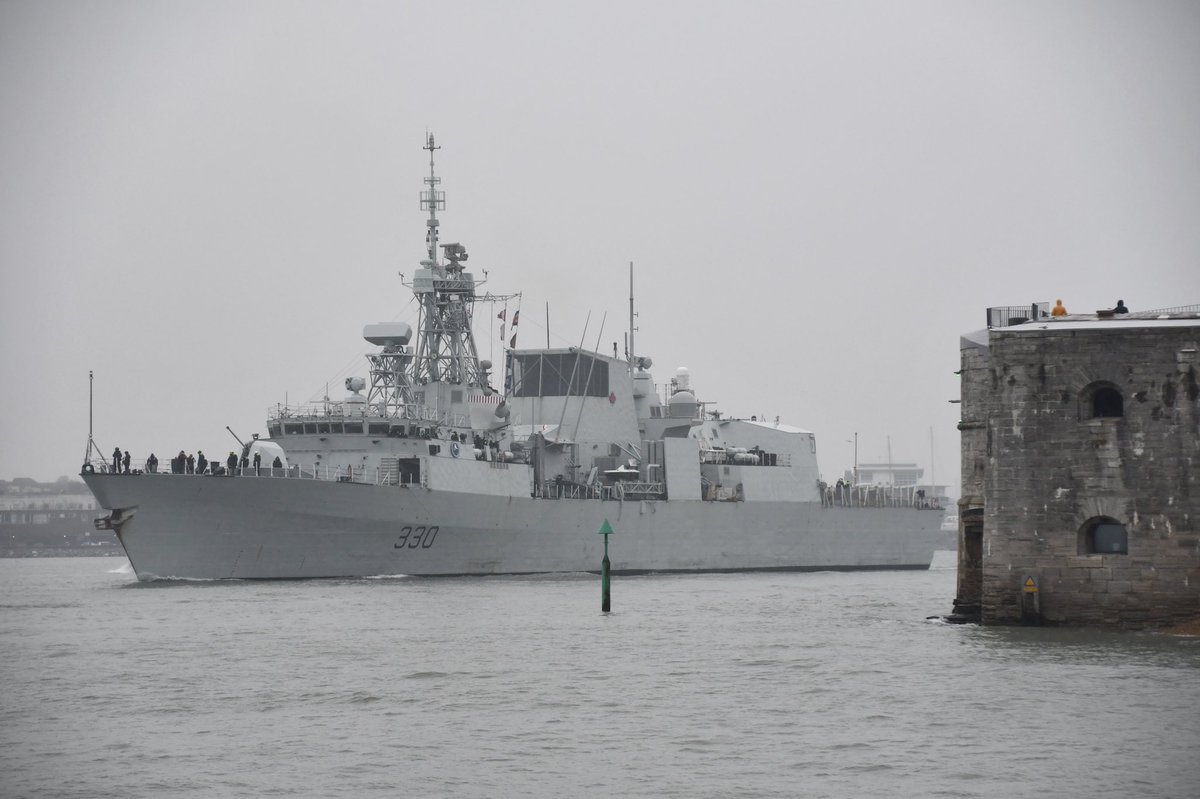 AmzJS13's tweet image. #LockdownExercise in the 🌧 again to see @COM_SNMG1 flagship @RoyalCanNavy HMCS Halifax 🇨🇦 #FairWindsAndFollowingSeas  Thanks for 👋 back again! 😊 @HMNBPortsmouth @qhmportsmouth @PortsmouthProud @NavyLookout @UKDefJournal @CanadianUK @CanadaNATO @SercoGroup @RCN_MARLANT