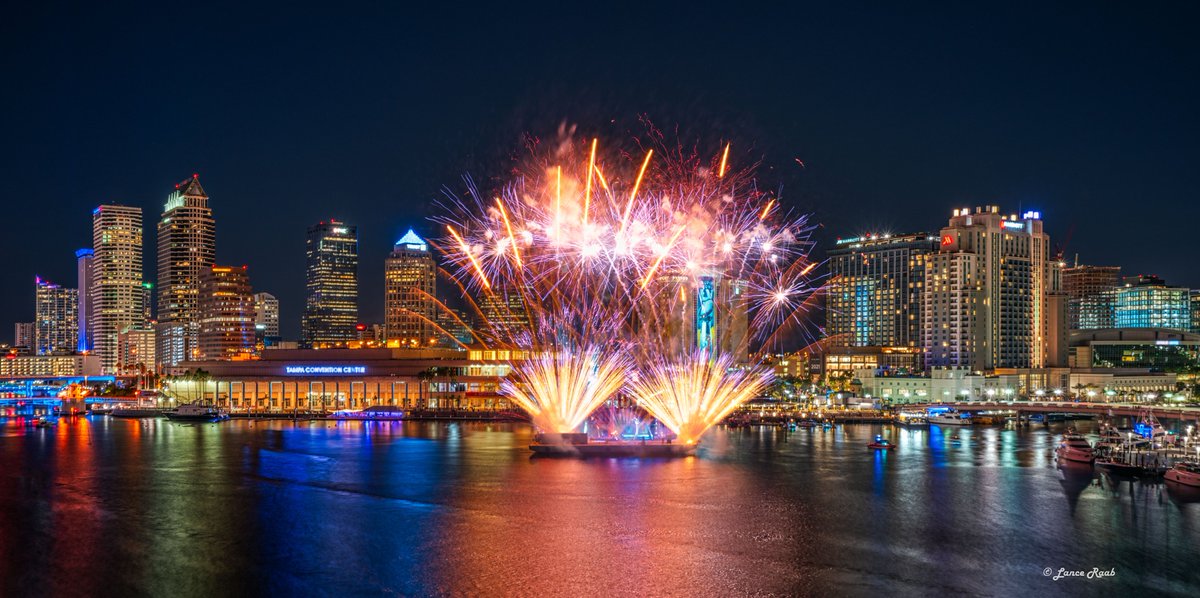 LanceRaab's tweet photo. Fireworks and laser light show from the Jose #Gasparilla pirate ship to kick off #SuperBowl week in #Tampa. (For those of you who missed it, they are doing it again next weekend)

@CityofTampa
@VisitTampaBay
#SuperBowlLV - @Buccaneers vs @Chiefs https://t.co/qn5fQwqdpD