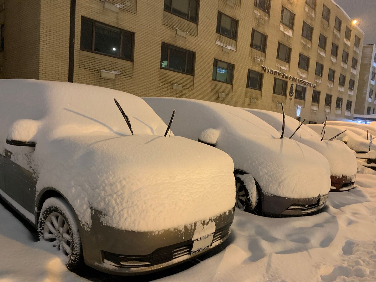 CFOTChicago's tweet image. It’s a snowy day in Chicago, but the cadets are up bright and early to clear snow so they can go minister in Salvation Army corps this morning! Pray for safe travel today!