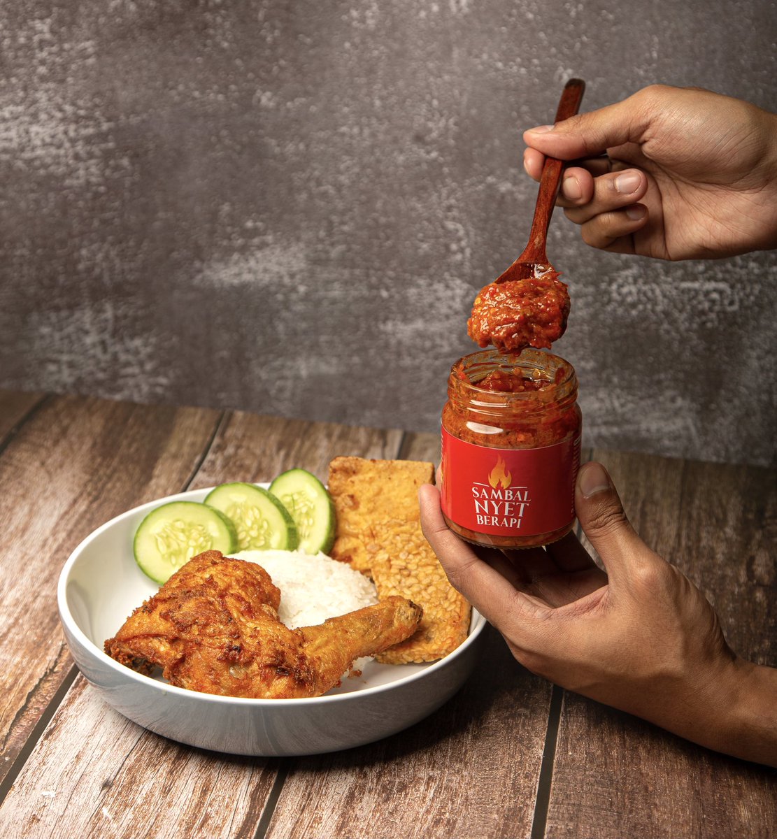 Thank you guys sbb sudi tunggu  @sambalnyet untuk restock. New stock telah pun ready and akan di release setiap hari (kecuali sabtu) bermula esok. sambal release secara berperingkat dari pagi sampai petang. jadi tak perlu tnggu announcement or set alarm 