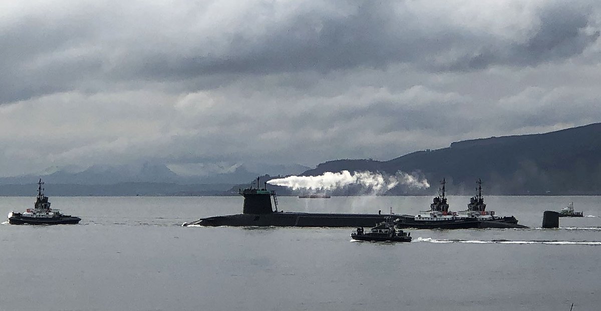 V-Boat cold-moved back from Loch Long to Faslane this morning

via <a href="/ArgyllSeaGlass/">🏴󠁧󠁢󠁳󠁣󠁴󠁿Mike - ArgyllSeaglass 🏴󠁧󠁢󠁳󠁣󠁴󠁿</a>